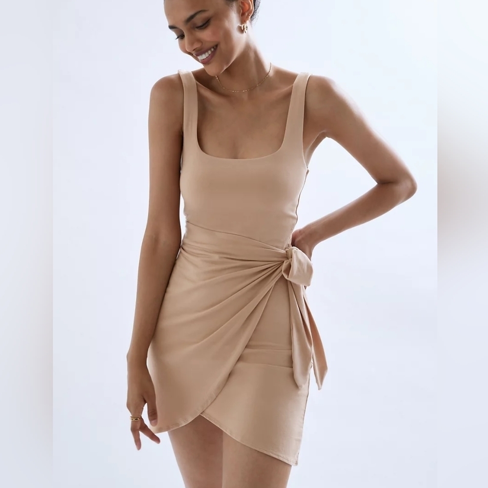 Aritzia Wilfred Women's Saturn Sleeveless Casual Wrap Mini Dress Cream Sz Large